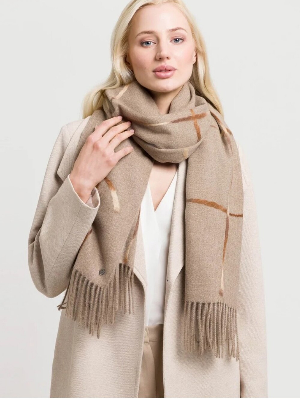 Fraas NWOT Stole With Window Pane Check - Chinchilla Color - O/S